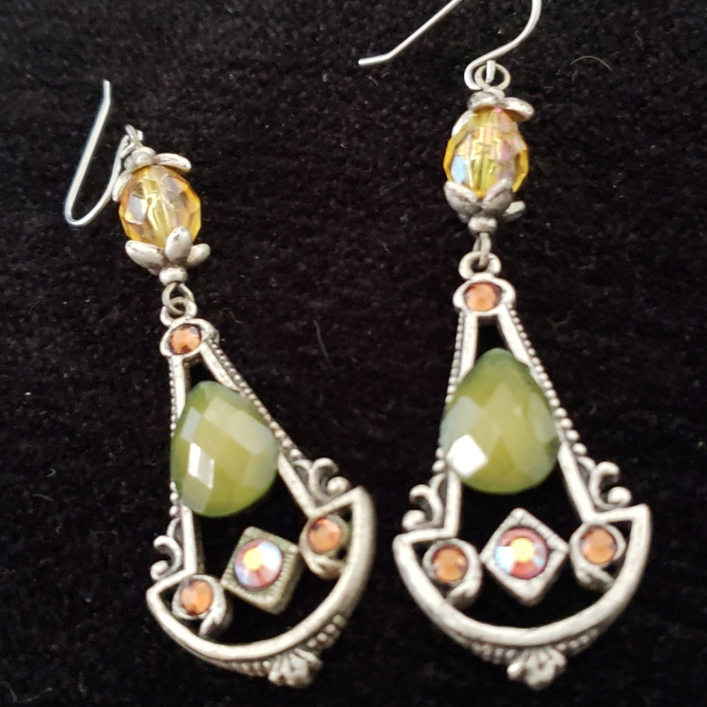 5/$25 EUC  Earings